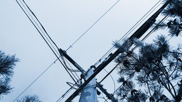 Ηράκλειο: “Ανάβουν όλη μέρα οι στύλοι”, δυσφορούν κάτοικοι στο Μαλεβίζι