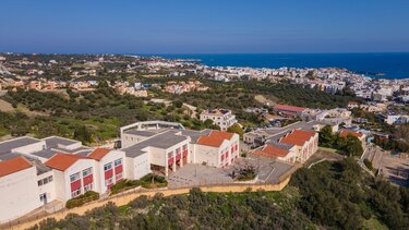 Χερσόνησος: Βλάβη στο δίκτυο ηλεκτροδότησης κρατά κλειστά τα Δημοτικά, το Γυμνάσιο και το Λύκειο!