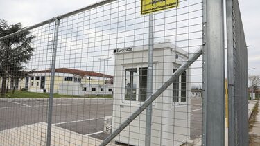 Αρχίζει η δίκη των Τεμπών – Αυστηρή φρούρηση στην ειδικά διαμορφωμένη αίθουσα στη Λάρισα