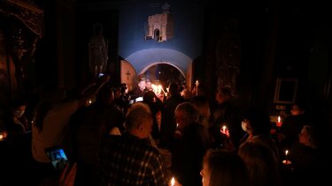 Η κορύφωση της πασχαλινής λατρείας: Πότε αναμένεται στην Κρήτη το Άγιο Φως