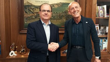 Συνάντηση Δημάρχου Ρεθύμνης με τον Επίτιμο Πρόξενο της Ελλάδας στο Αλικάντε