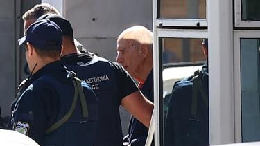 Ηλικιωμένος, Μεταγωγή, Πυροβολισμοί, Κεραμεικός