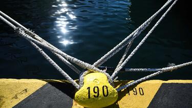 Κάβος, Πλοίο, Λιμάνι