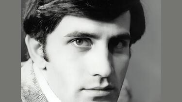 Γιώργος Νταλάρας: Η απίστευτη προσωπική του ιστορία από την 21η Απριλίου 1967