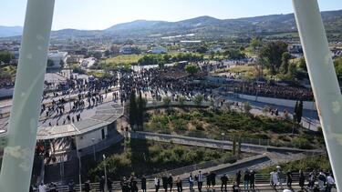 Ταλαιπωρία για τον κόσμο του ΟΦΗ και τεράστιες ουρές έξω από το Πανθεσσαλικό!
