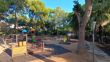 Ρέθυμνο παιδική χαρά δημοτικός κήπος 