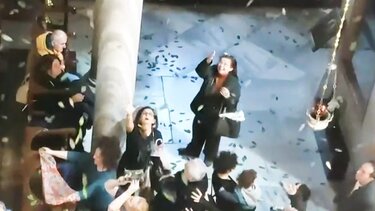 Πρώτη Ανάσταση στην Κωνσταντινούπολη: Κατανυκτική ατμόσφαιρα στον Ιερό Ναό της Αγίας Τριάδας