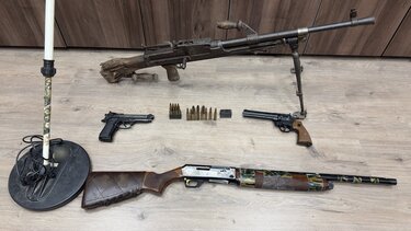  Στα χέρια της ΕΛ.ΑΣ. 68χρονος με βαρύ οπλισμό και εξοπλισμό ανίχνευσης