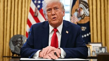 CNN: Η αναποφασιστικότητα του Τραμπ έχει εξήγηση – Το Ορμούζ είναι πιο σημαντικό απ’ όσο αφήνει να εννοηθεί