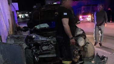 Τροχαίο στη Μεσαρά: Σφοδρή σύγκρουση δύο αυτοκινήτων στα Καπαριανά!