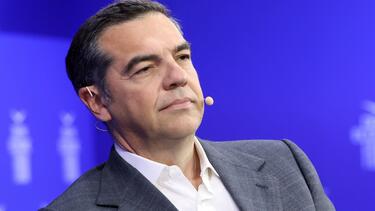 Τσίπρας: «Αν ζούσαμε σε μια κανονική ευρωπαϊκή δημοκρατία, θα έπρεπε να παραιτηθεί σήμερα ο πρωθυπουργός»