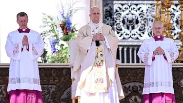 Πάπας Λέων: Όποιος διαθέτει την εξουσία να προκαλεί πολέμους, ας επιλέξει την ειρήνη