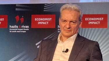 Αλέξης Καλοκαιρινός, Economist