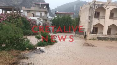 Μια δυνατή μπόρα έφερε και πάλι ζημιές στον Τσούτσουρα! - Βίντεο