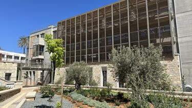 Κτήριο Περιφέρειας, Λάκκος