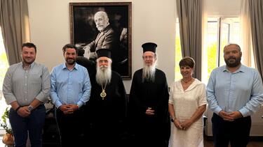 Τον Αρχιεπίσκοπο Σινά, Φαράν και Ραϊθώ κ.κ. Συμεών υποδέχθηκε στο Δημαρχείο Χανίων ο Δήμαρχος Χανίων, Παναγιώτης Σημανδηράκης, παρουσία των Αντιδημάρχων Αναστάσιου Αλόγλου, Ελένης Ζερβουδάκη και Ιωάννη Νικηφοράκη.