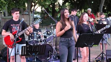 Συνεχίζεται με μεγάλη συμμετοχή του κοινού το 11ο Φεστιβάλ «Τέχνη Καθ' Οδόν» 