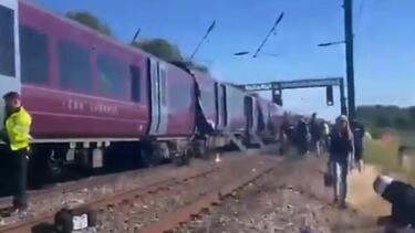 Αγγλία: Δύο τρένα συγκρούστηκαν στο Μπέντφορντ
