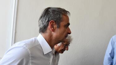 «Η βία δεν έχει καμία θέση σε μια οργανωμένη κοινωνία», τόνισε ο Κ. Μητσοτάκης από το Ιπποκράτειο