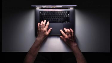 hacker_laptop