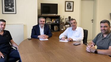 Μανόλης Χνάρης: Επίσκεψη στον Δήμο Αγίου Βασιλείου
