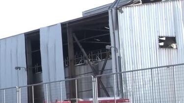 Φονική πυρκαγιά σε εργοστάσιο στα Εξαμίλια Κορίνθου: Εκτελούνταν εργασίες ηλεκτροσυγκόλλησης πριν την έκρηξη