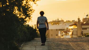 Νέα μελέτη: Αποφεύγοντας αυτούς τους 3 παράγοντες κινδύνου, κερδίζουμε 13 χρόνια χωρίς άνοια