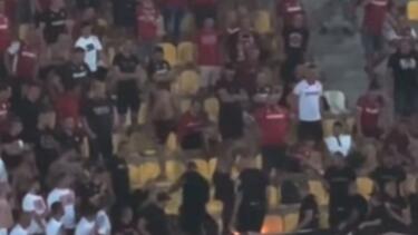 Η φωτιά και η "εμφύλια" σύρραξη στην κερκίδα των φιλοξενούμενων στο Παγκρήτιο Στάδιο (βίντεο)