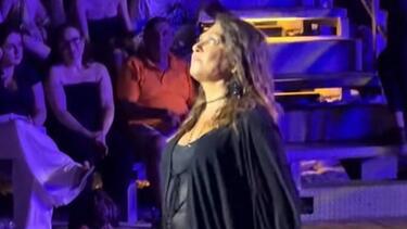 Καίτη Γαρμπή: «Λύγισε» για τον Δημήτρη Κόκοτα - Τα συγκινητικά λόγια της σε συναυλία