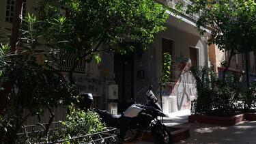 Κυψέλη: «Οι Illuminati μας άλλαξαν το βρέφος στο μαιευτήριο, μας έδωσαν σατανιασμένο» είπε στην κατάθεσή του ο 43χρονος