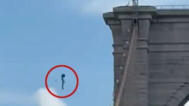 man brooklyn bridge