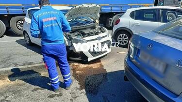 Θεσσαλονίκη: Επαθε επιληπτική κρίση στο τιμόνι και προκάλεσε τροχαίο - Παρέσυρε τρία αυτοκίνητα και μηχανάκι