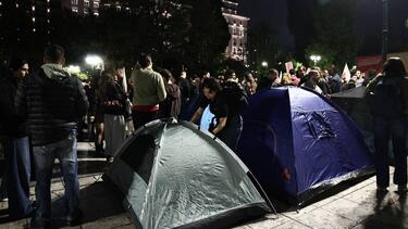 Ο λόγος που φοιτητές έστησαν σκηνές στο Σύνταγμα