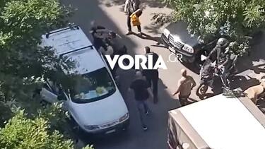 Θεσσαλονίκης: Επεισόδιο με γροθιές μεταξύ οδηγών στο κέντρο της πόλης - Δείτε βίντεο