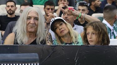 Νίκος Καρβέλας, Άννα Βίσση