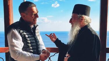 Στο Άγιον Όρος ο Αλέξης Τσίπρας, "καρφιά" από τον Παύλο Πολάκη