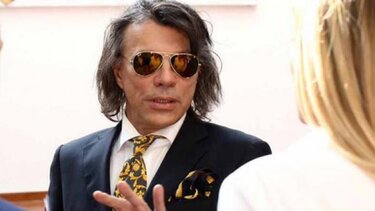 Ηλίας Ψινάκης: "Ο Σάκης Ρουβάς πούλησε τον μύθο του" - Αποκαλύψεις 20 χρόνια μετά