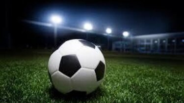 Πρόστιμα σε γονείς 14 παιδιών που έπαιζαν ποδόσφαιρο σε πλατεία της Βενετίας