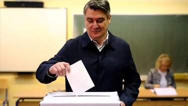  Κροατία: Ο Ζόραν Μιλάνοβιτς επανεκλέγεται πρόεδρος με ποσοστό 74,5% 