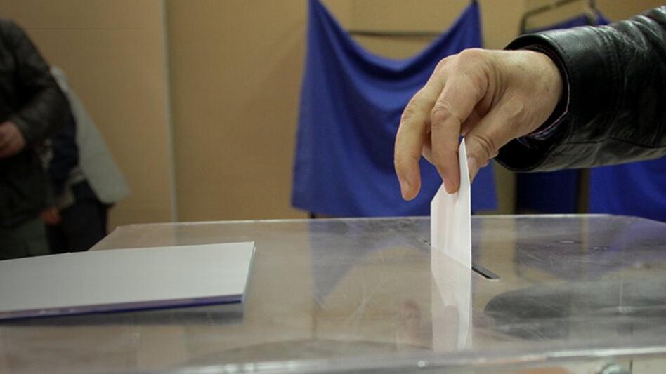 Δημοσκόπηση Opinion Poll: Εκπλήξεις στη διάταξη του πολιτικού σκηνικού