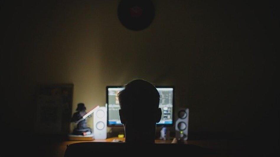 Το τρομοκρατικό online περιεχόμενο θα "κατεβαίνει" σε μια ώρα