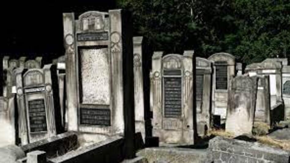 Παιδιά συνελήφθησαν για τη βεβήλωση του εβραϊκού νεκροταφείου της Κωνσταντινούπολης