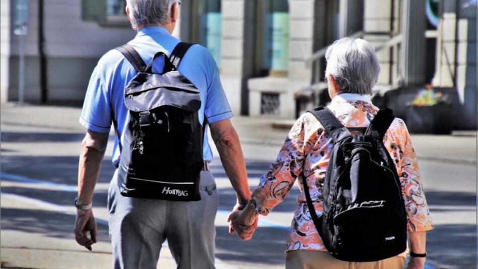 Κοινωνικός τουρισμός για συνταξιούχους ελεύθερους επαγγελματίες: Από σήμερα οι αιτήσεις για το νέο πρόγραμμα