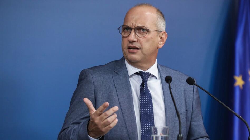 "Μυρίζει εκλογές", αλλά στο τέλος της τετραετίας, λέει ο κυβερνητικός εκπρόσωπος