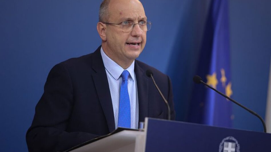 Οικονόμου: Μηδενίστηκαν οι εκκρεμείς συντάξεις και για το 2020 – Στο 95,5% το ποσοστό ολοκλήρωσης για το 2021
