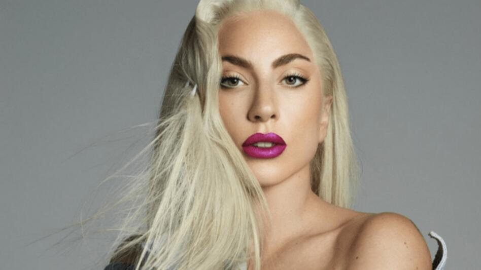Lady Gaga: «Καλύτερα να μην τα βάζετε με τους γκέι γάμους σε αυτή τη χώρα»