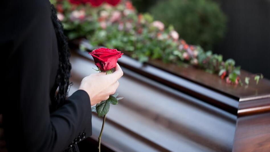 Πληρωμή εξόδων κηδείας εντός 1 μήνα από την υποβολή της αίτησης