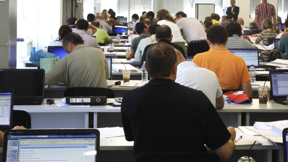 Έκτακτο ωράριο λειτουργίας και την Πέμπτη στο δημόσιο