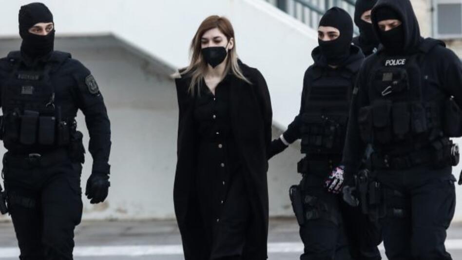 Στην Ανακρίτρια, η Ρούλα Πισπιρίγκου, για τους θανάτους Μαλένας και Ίριδας 
