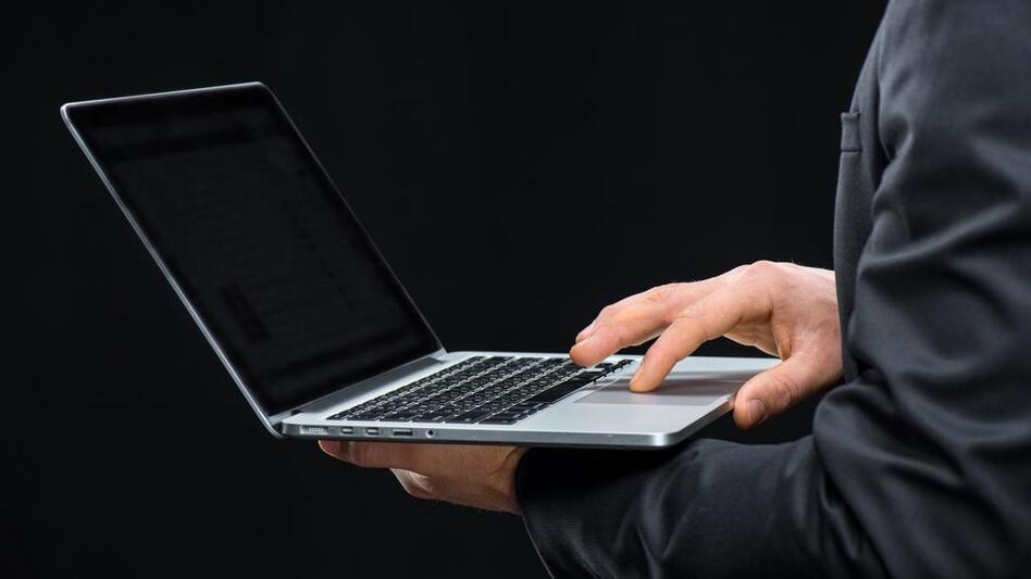Χωριό στην Ινδονησία περιορίζει το internet για να σώσει τα ήθη των νέων